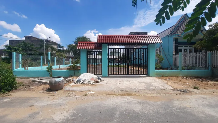 Bán đất lô góc gần chợ Tam Thôn Hiệp, Cần Giờ, 220m2.