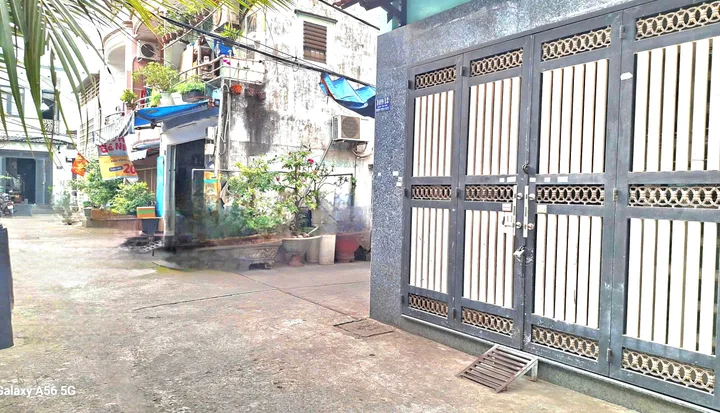 Nhỉnh 4 ty, lô góc Bình Trị Đông, Dt  (48m2), hai mặt hẻm 6m, Shr không lộ giới