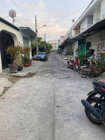 Bán đất 93.5m² full thổ cư ngang 5,5m giá 1.3 tỷ mặt tiền đường nhựa KDC Ngọc Vân phường 3 nay là Phường Phước Hậu