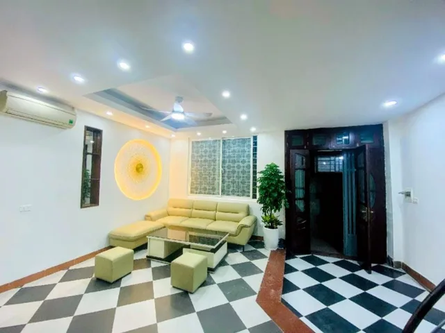 Bán nhà đẹp Lê Văn Lương! Rất gần phố, nội thất xịn đẹp ở ngay – 38m2 x 6 tầng chỉ 10.58 tỷ