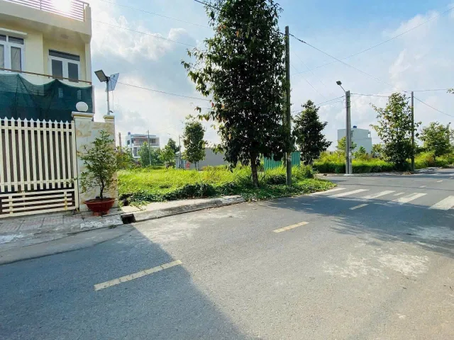 Lô góc 2MT 176,6m2 (10x18m), KDC Thuận Đạo, MBKD cf đẹp, Cần Đước, Long An