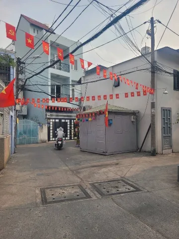 Bán nhà mới sổ hồng riêng 3 tầng giáp bình thạnh