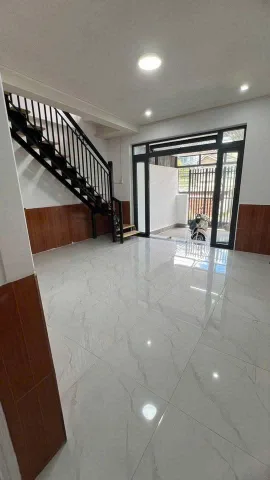 Nhà Mặt Tiền Gần Hồ Xuân Hương – Giá Chỉ 7.9 Tỷ