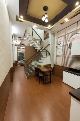 Cần Bán Nhà Phố 4 Tầng Diện Tích 74m2 Xe Hơi Đậu  Cửa Ra Thẳng Lê Thị Riêng p. Thới An, Quận 12