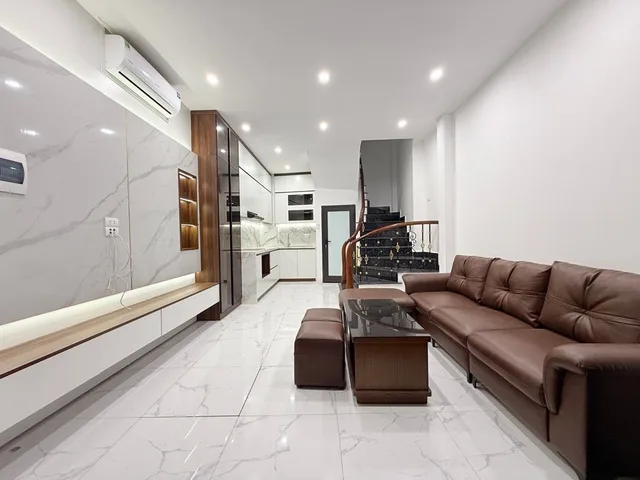 ĐỘI CẤN – LIỄU GIAI – BA ĐÌNH – LÔ GÓC – 2 NHÀ RA PHỐ – 6 TẦNG – FULL NỘI THẤT