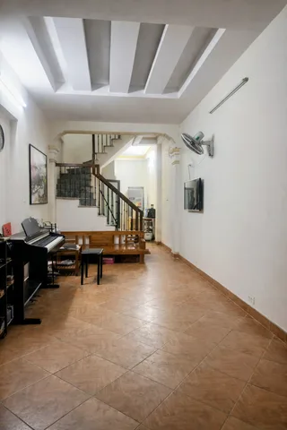 Nhà đẹp phân lô quân đội Bùi Xương Trạch, gần phố, dân xây chắc, 38m2 x 4 tầng, giá tầm 7 tỷ