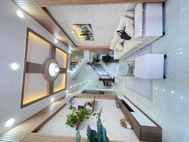 🏠 Nhà 5 tầng, 36m² (3.2x13) – 6PN/5WC + sân thượng
🌿 Ngay bờ kè Bình Đông – thoáng mát, đông dân cư