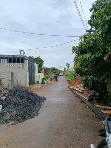 BÁN ĐẤT HẺM CẤP 1 YWANG HDOK GẦN CỔNG CHÀO P EAKAO
