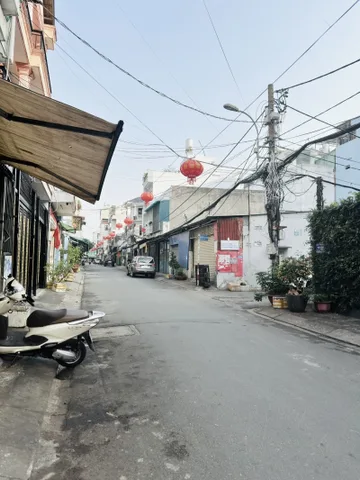 BÁN NHÀ GẦN CHỢ TÂN HƯƠNG-4 TẦNG-5 PHÒNG NGỦ-NHÀ MỚI-GỌI CHO EM XEM NHÀ