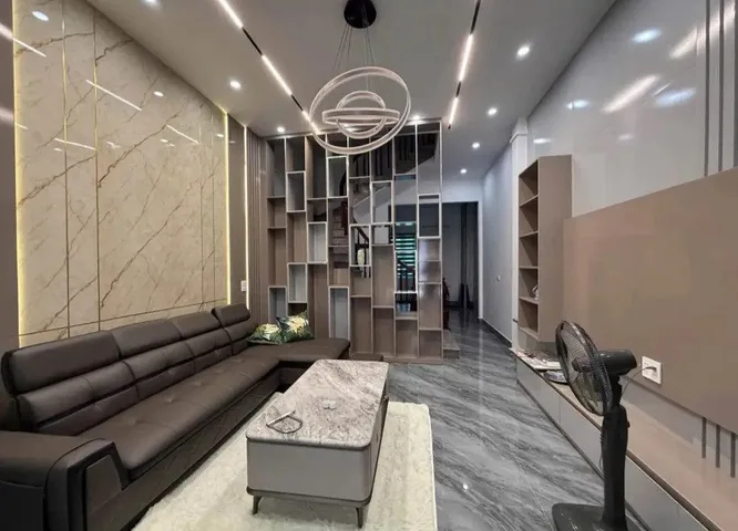 Bán nhà 3 tầng thổ cư khả lễ phường võ cường 73.6m2 mặt 4.4m hướng nam giá 6.1 tỷ oto cất trong nhà