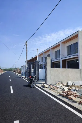 Căn nhà gác lửng mới hoàn thiện kinh doanh buôn bán được, sổ riêng thổ cư full