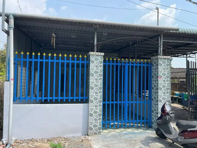 Bán gấp căn nhà cấp 4 - 120m2 _ Sổ hồng riêng . Ở ngay P. An Hòa - TX Trảng Bàng ==>> Giá thương lượng 880 triệu