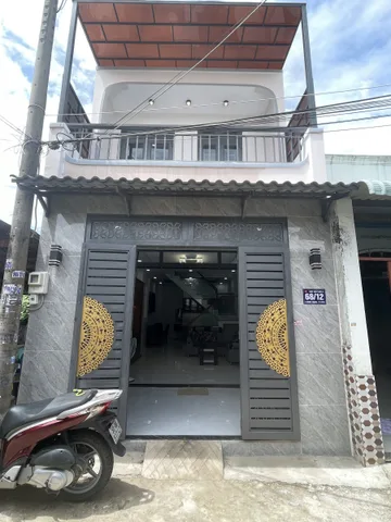 Nhà phố, dt 4 x 12m, 1 trệch 1 lầu, đường Thới Tam Thôn 9, gía 1,95tỷ có thương lượng.