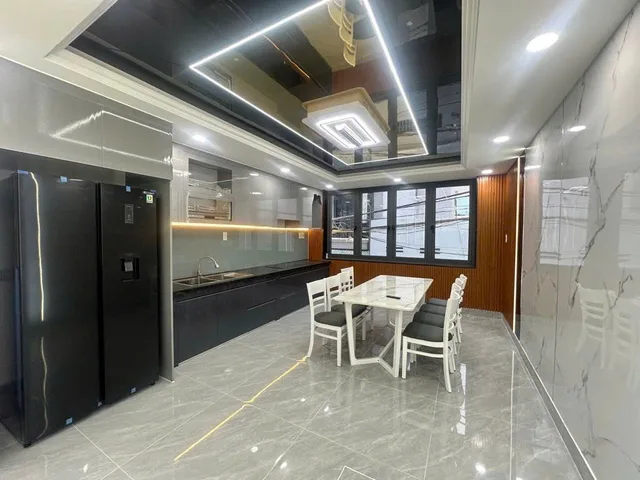 Bán Gấp Nhà Phố 5 Tầng  Mới Xây Diện Tích 56m2 Xe Hơi Đậu Cửa Ra Lê Thị Riêng P Thới An Quận 12