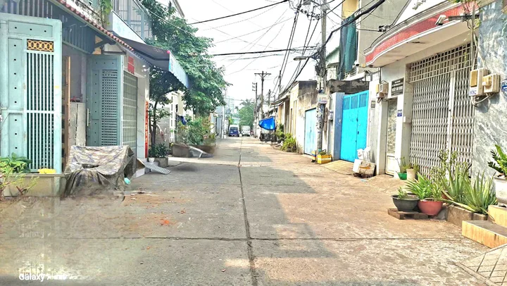Hương lộ 2, hẻm xe tải thông thoáng_Dt (72m2)_Chỉ hơn 5 tỷ
