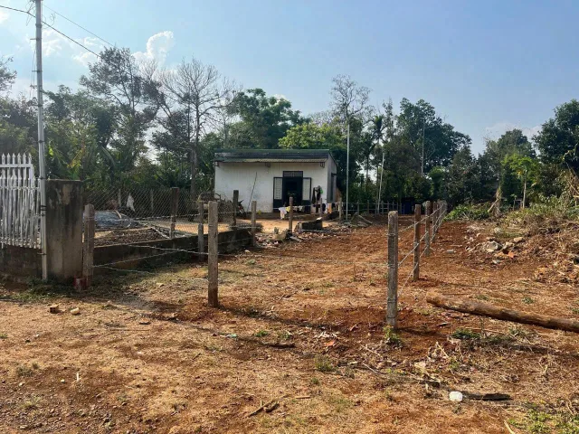 Bán đất 248.4m² có sẵn 60m² thổ cư ngang 5m giá 650 triệu tại Xã Ea Knuếc