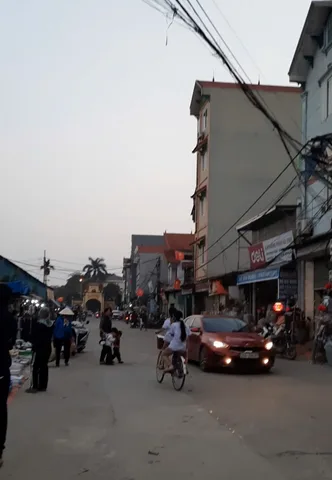 Bán đất Do Thượng - Mê Linh - Đường 8m - Kinh doanh tốt - 112m2 - Giá 8.4 tỷ