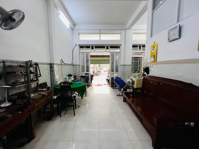 Bán nhà 96.3m² full thổ cư ngang 8m giá 520 triệu tại Phường Bình Tân