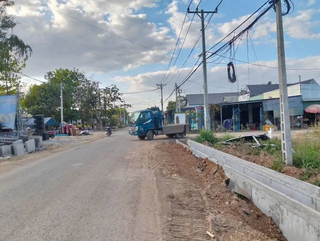 Bán đất nền , nhà cấp 4, nhà gác lửng, gần đoạn cầu bạch đằng 2 thuận tiện kết nối Tân Uyên Bình dương, đồng nai