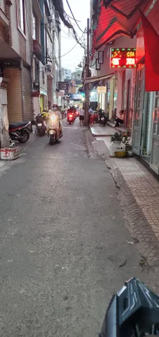 Bán nhà hxh trung tâm Tân Bình - Hoàng Hoa Thám, 77m2 ngang 6.5m, 3 tầng, chỉ 13.6 tỷ
