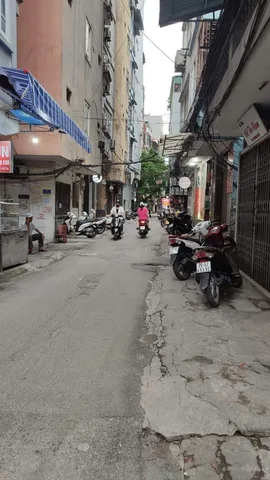 Bán nhà Mặt phố Đê La Thành nhỏ 101.8m² full thổ cư ngang 6.18m giá 42.5 tỷ tại Đường Đê La Thành Phường Văn Miếu - Quốc Tử Giám (MUA/BÁN BĐS nhắn tin Zalo 0862299066)