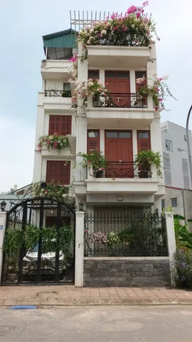 Hiếm nhà Long Biên, mặt tiền 7m, ô tô tránh, kinh doanh - văn phòng rất đẹp