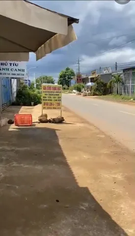 Cần bán gấp nhà ở mặt tiền đường , giá cả thương lượng sâu