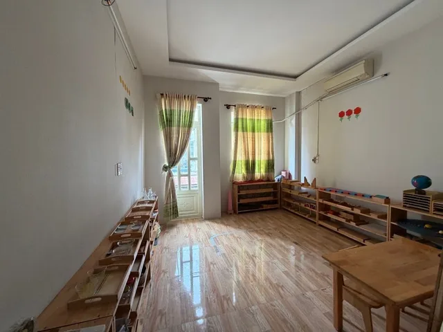 HẺM XE TẢI - CÁCH mặt tiền BẾN PHÚ ĐỊNH 5 căn , 6.6 tỷ, sđt 0399078566 ( Phượng)