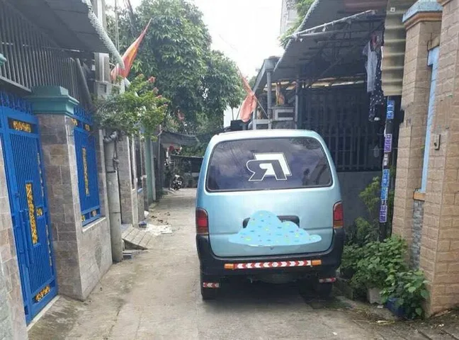 Bán nhà ngay siêu thị go dĩ an diện tích lớn 94m2 giá 3,7 tỷ tl
