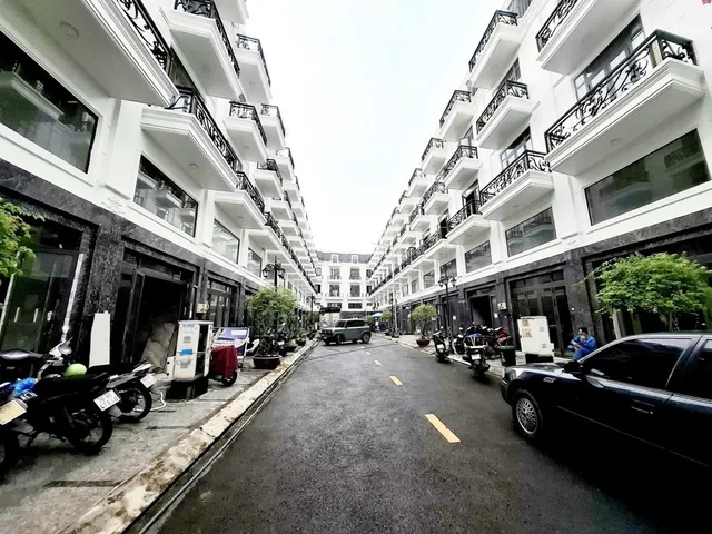 Bán nhà Tô Ngọc Vân Thạnh Xuân Q12, 4x12.5m, 1 trệt 3 lầu sân thượng, hẻm 12m ô tô vào nhà, sổ hồng riêng