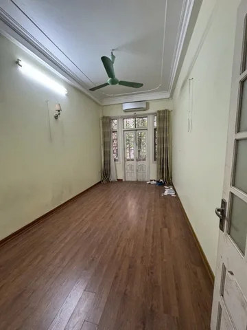 Cho thuê nhà KDT Đền Lừ 32 m2 x 6 tầng thông sàn ô tô đỗ cửa 13 triệu/tháng