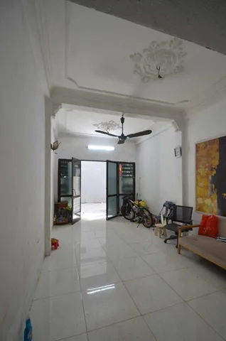 Cho thuê nhà phân lô ngõ 13 Lĩnh Nam 80 m2 x 4 tầng ô tô đỗ cửa 16 triệu/tháng