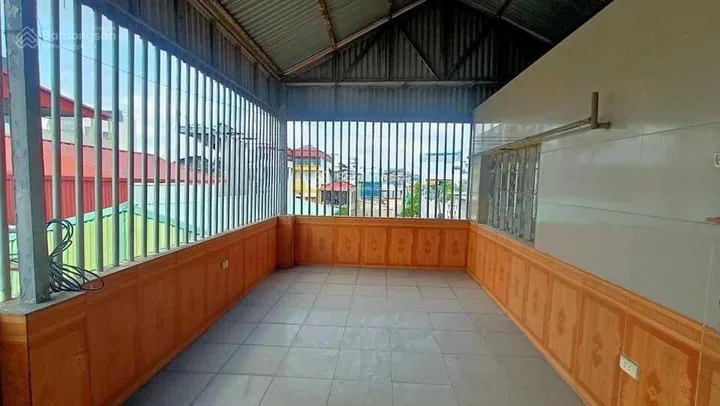 CHO THUÊ NHÀ RIÊNG HOÀNG VĂN THÁI 55 M2 X 3 TẦNG 10 TRIỆU/THÁNG