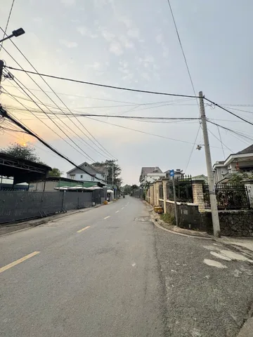 BÁN NHÀ MẶT TIỀN QUẬN 9 GIÁ RẺ - VIEW HỒ MÁT MẺ - CẠNH TRẠM METRO - CHỈ 3.8 TỶ