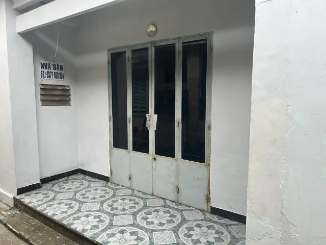 Bán đất thổ cư có nhà cấp 4