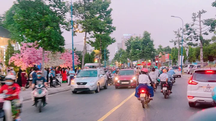 Bán đất 2000m² có sẵn 1200m² thổ cư ngang 24m giá 145 tỷ tại Xã Hóc Môn Ms367