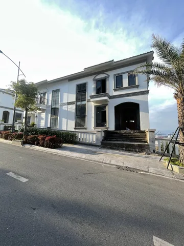 BÁN BIỆT THỰ ĐỒI ĐỨC DƯƠNG,VIEW BIỂN,TRUNG TÂM BÃI CHÁY