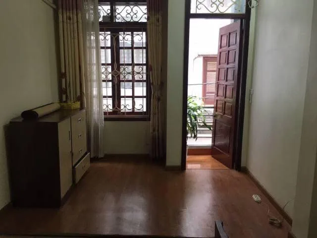 Cho thuê nhà riêng Vương Thừa Vũ 65mx 3,5 tầng ô tô chạy qua 14 triệu/tháng