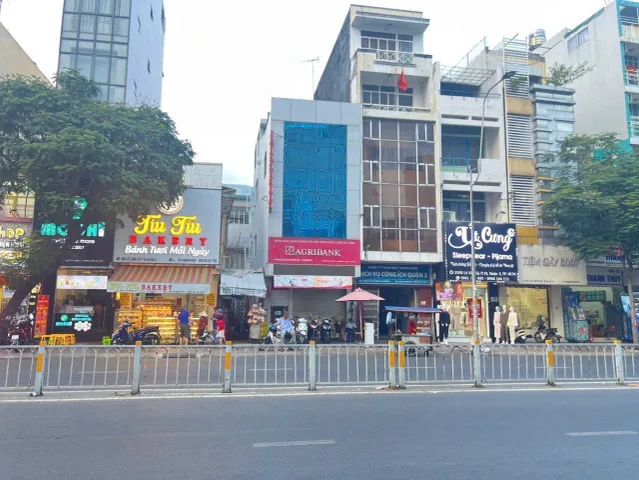Bán nhà Mặt tiền Lê Văn Sỹ, Phường 14, Quận 3 – Giá 26 tỷ