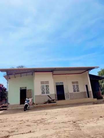 Bán đất 450m² có sẵn 100m² thổ cư ngang 15m giá 700 triệu tại Xã Dray Bhăng
