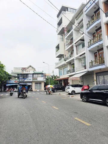 Bán nhà Gấp 4Tầng MT Hoa Bằng Tân Phú