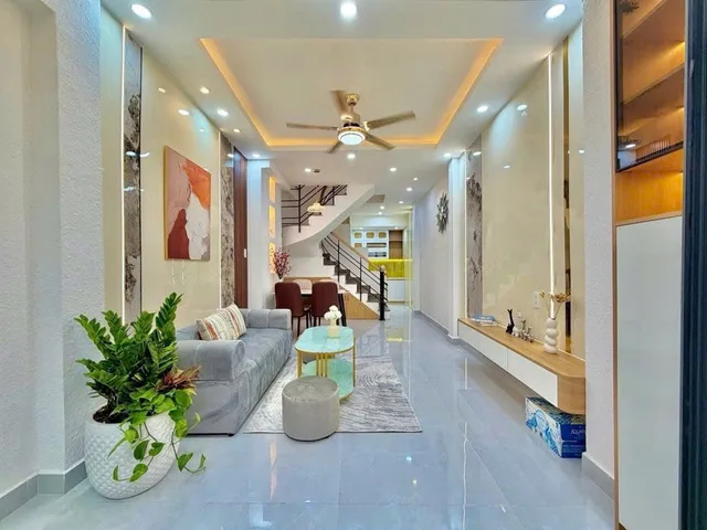 Nhà sát hẻm xe hơi Lê Quang Định thông Trần Bình Trọng, phường 5, Bình Thạnh