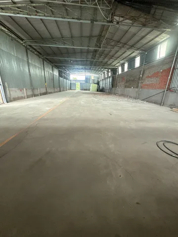 Cho thuê kho 1000m2 mặt tiền đường container,có sẵn 3 pha tại TP Bến Tre