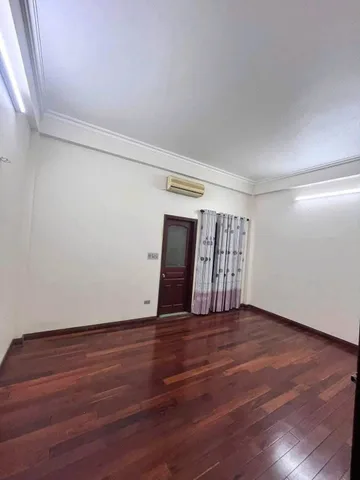 Cho thuê nhà Kim Ngưu, Hai Bà Trưng 80m2 x 4 tầng ô tô tải đỗ cửa