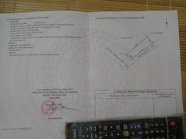Bán 60.3 m Hoàng Động ( bên lở ) lô góc ngõ 2 ô tô tránh nhau gần Damen. L/h:076.231.9990 e Thúy