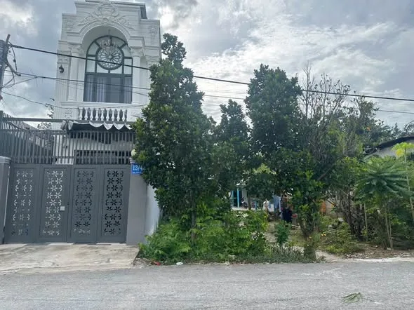 Bán đất 79.9m² full thổ cư ngang 4.2m giá 1.47 tỷ  gần Cầu Lộ 2, phường 3 nay là Phường Phước Hậu