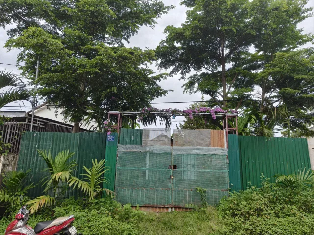 Bán nhà 250m² có sẵn 73,8m² thổ cư ngang 10m dài 27m giá 5,2 tỷ tại mặt tiền đường Phùng Hưng Phường Ea Kao