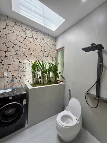 Nhà xinh hẻm 27 Tuệ Tĩnh , Buôn Ma Thuột  
Hẻm oto , sân oto , thông các hướng , cách chợ Y