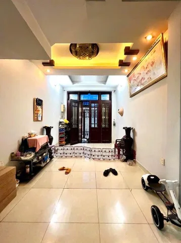 Nhỉnh 5.5 tỷ sở hữu nhà 4 tầng 60m2, hậu giang, quận 6, nhà đẹp ở ngay