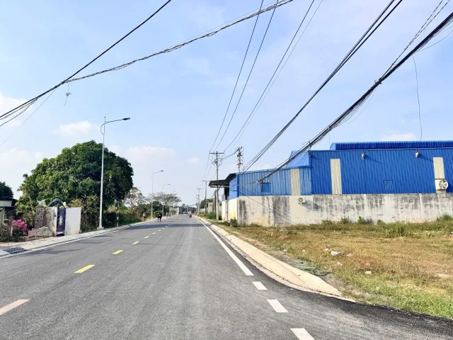 Bán đất 2621.5m² có sẵn 550m² thổ cư ngang 10m giá 3.25 tỷ tại Xã Đức Hòa